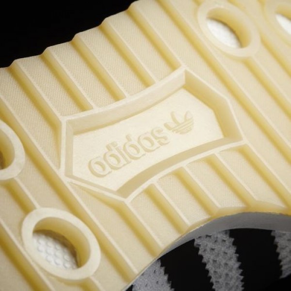 Chaussure Intack SPZL Hommes Originals Réductions et promotions non applicables à ce produit