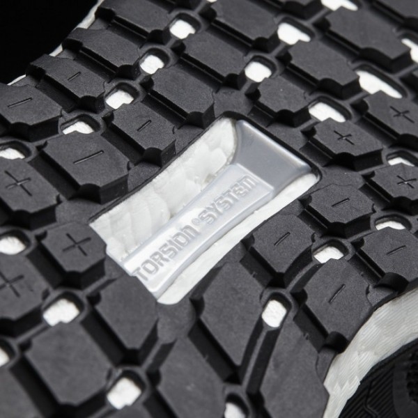 Chaussure Supernova Gore-Tex Hommes Running Couleur Core Black/Semi Solar Yellow (BB3669)